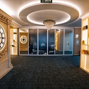 Otel The Clocktower
